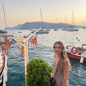 Meet your Posher, Kennedy